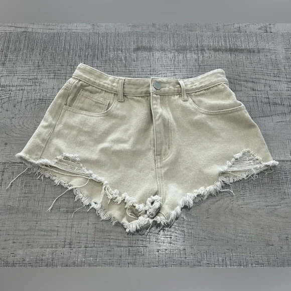 Cider Light Tan Low Rise Cut Off Shorts Size Large - Picture 2 of 7